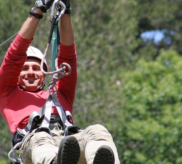 Ospite in azione sulla Kamikaze Zip Line